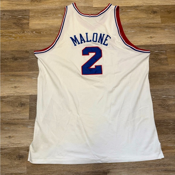 Mitchell & Ness— Malone sixers Hardwood Classics Jersey - Picture 3 of 4